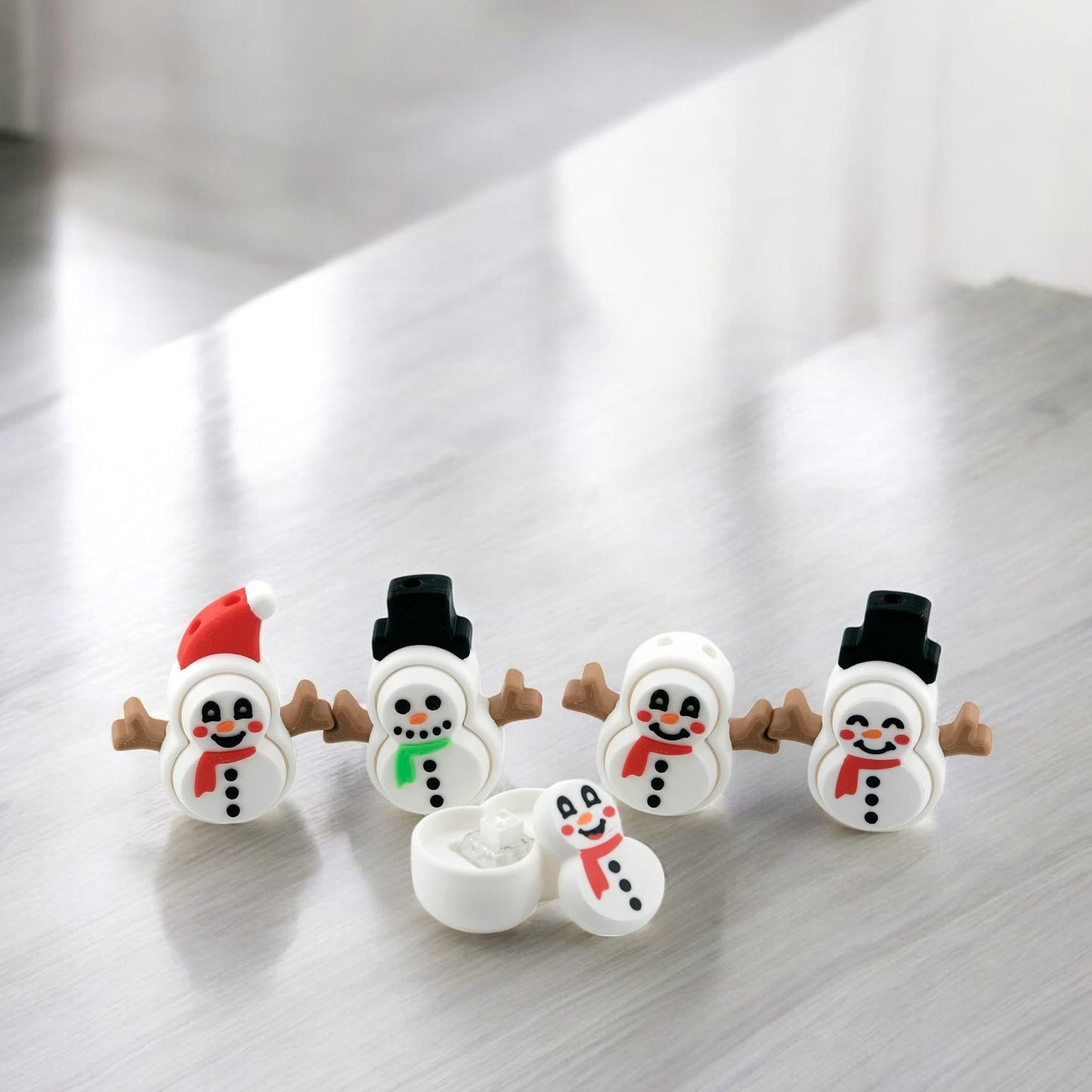 Adorable 3D Printed Snowman Clicker - Perfect Handheld Size!