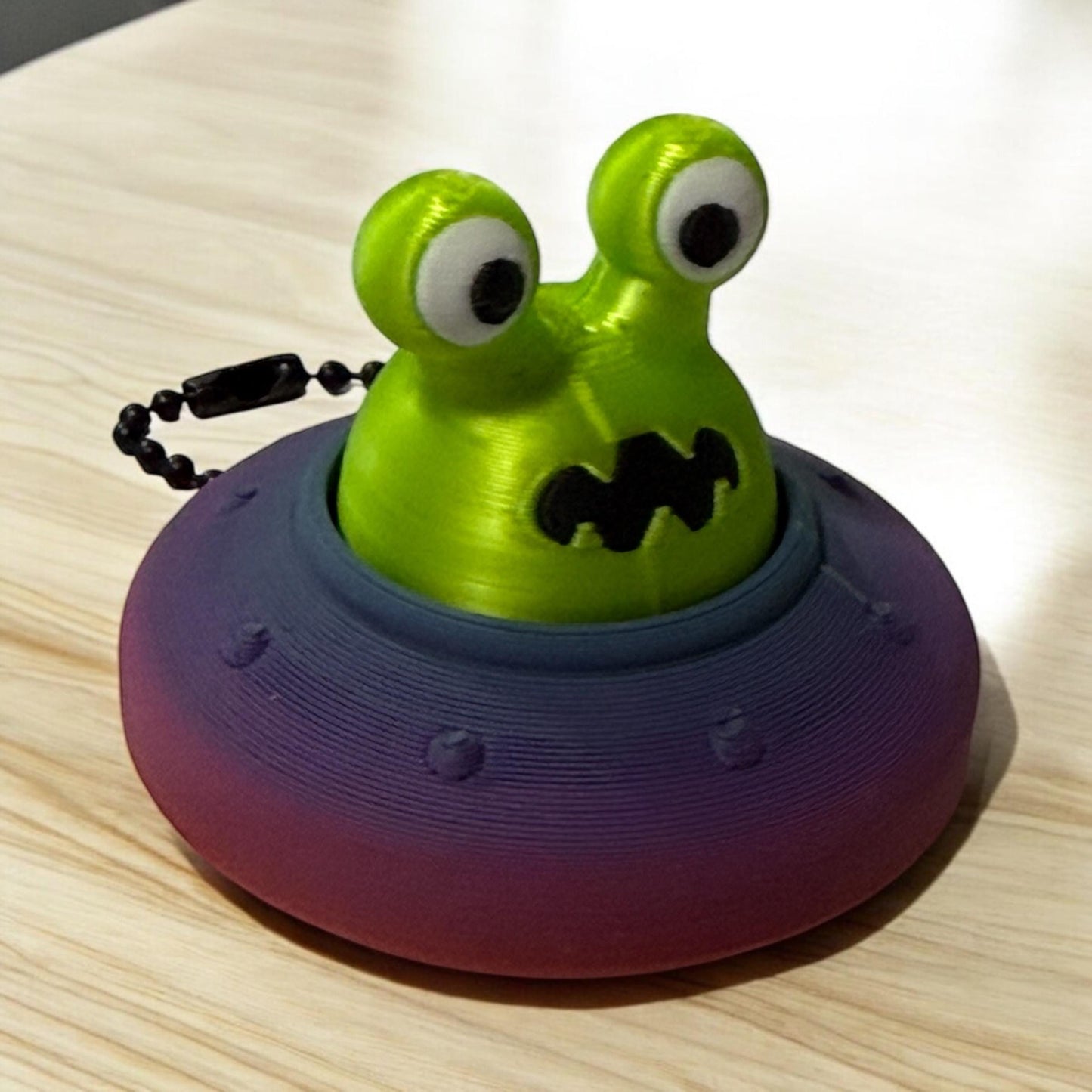 Adorable 3D Printed Alien Ufo Clicker - Perfect Handheld Size! Adhd