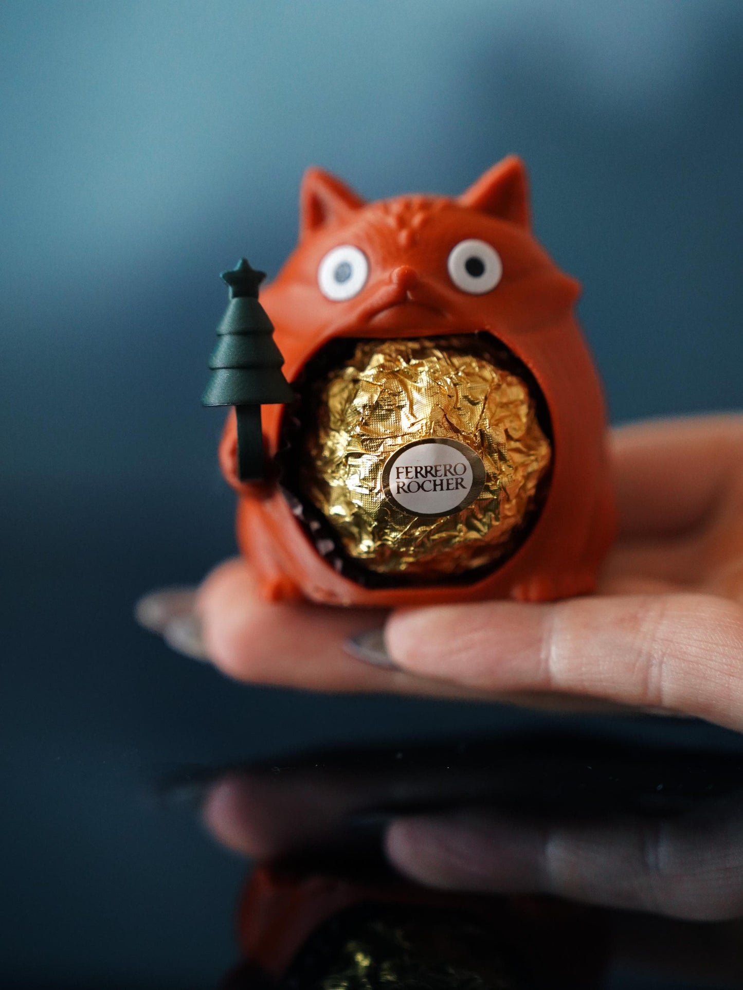 Chonkers Fox Chocolate Holder ā Grumpy Round 3D Printed Cat Decor