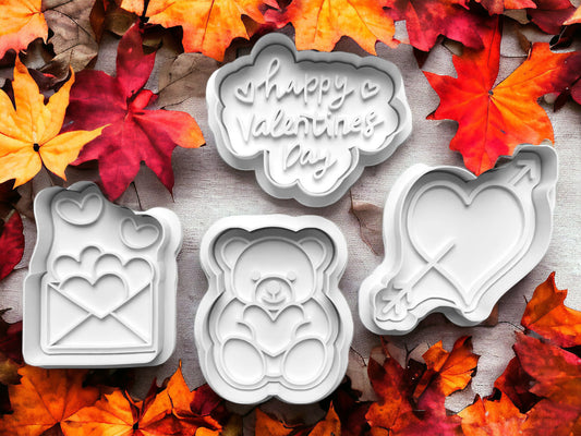 Spread Love with Our Valentine's Cookie Cutter Set!