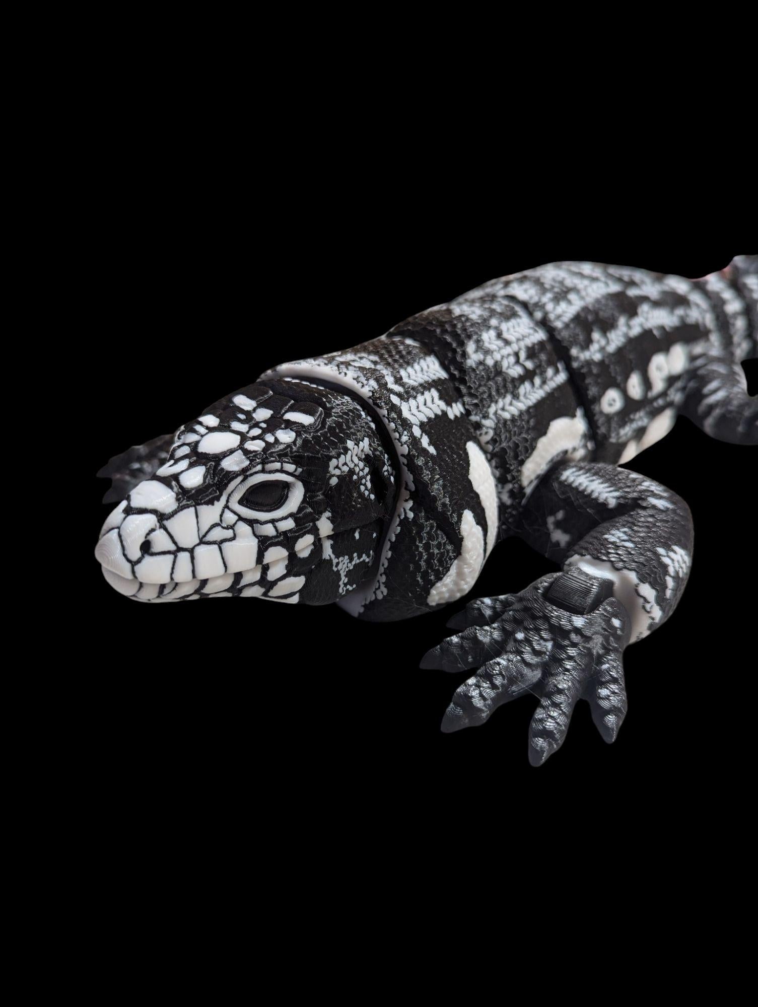 3D Printed Articulated Tegu | Fidget Toy | Gift | Stocking Filler | Sensory Toy | Desk Sitter | Decorative Figurine