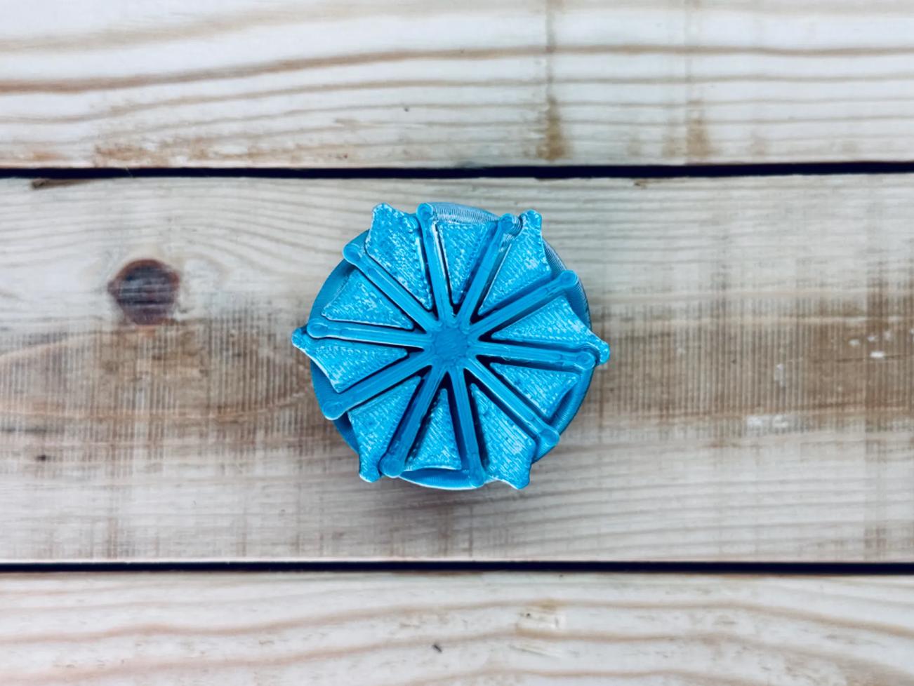 3D Printed Curved Edge Hexagon Pass-Through Illusion Fidget | ADHD-Friendly Stress Reliever | Customizable Two-Color Design