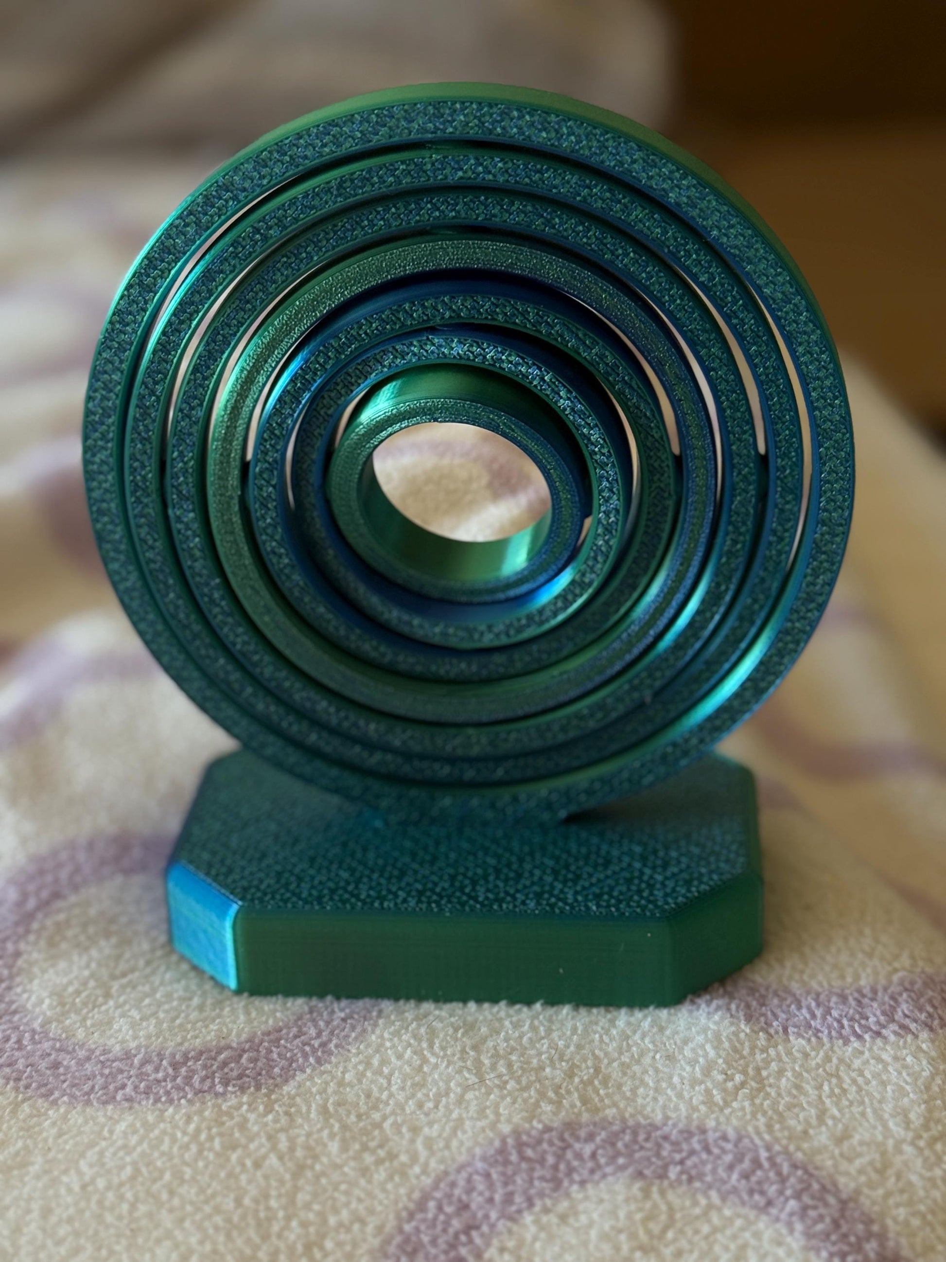 Desktop mini gyro | 3D Printed Kinetic Motion Display