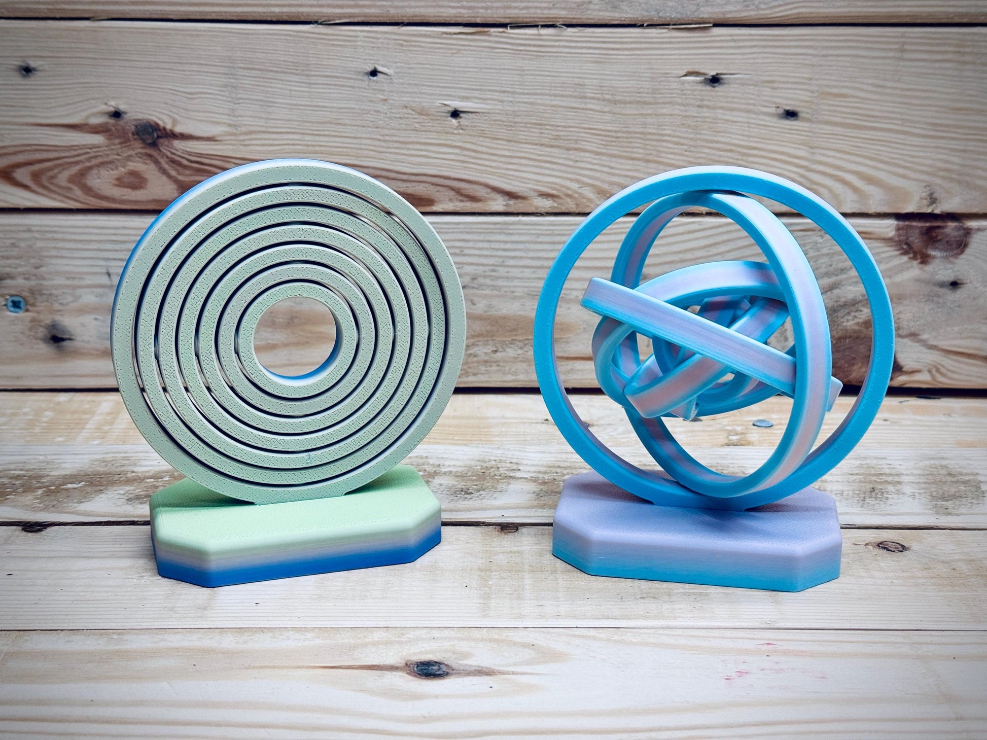 Desktop mini gyro | 3D Printed Kinetic Motion Display