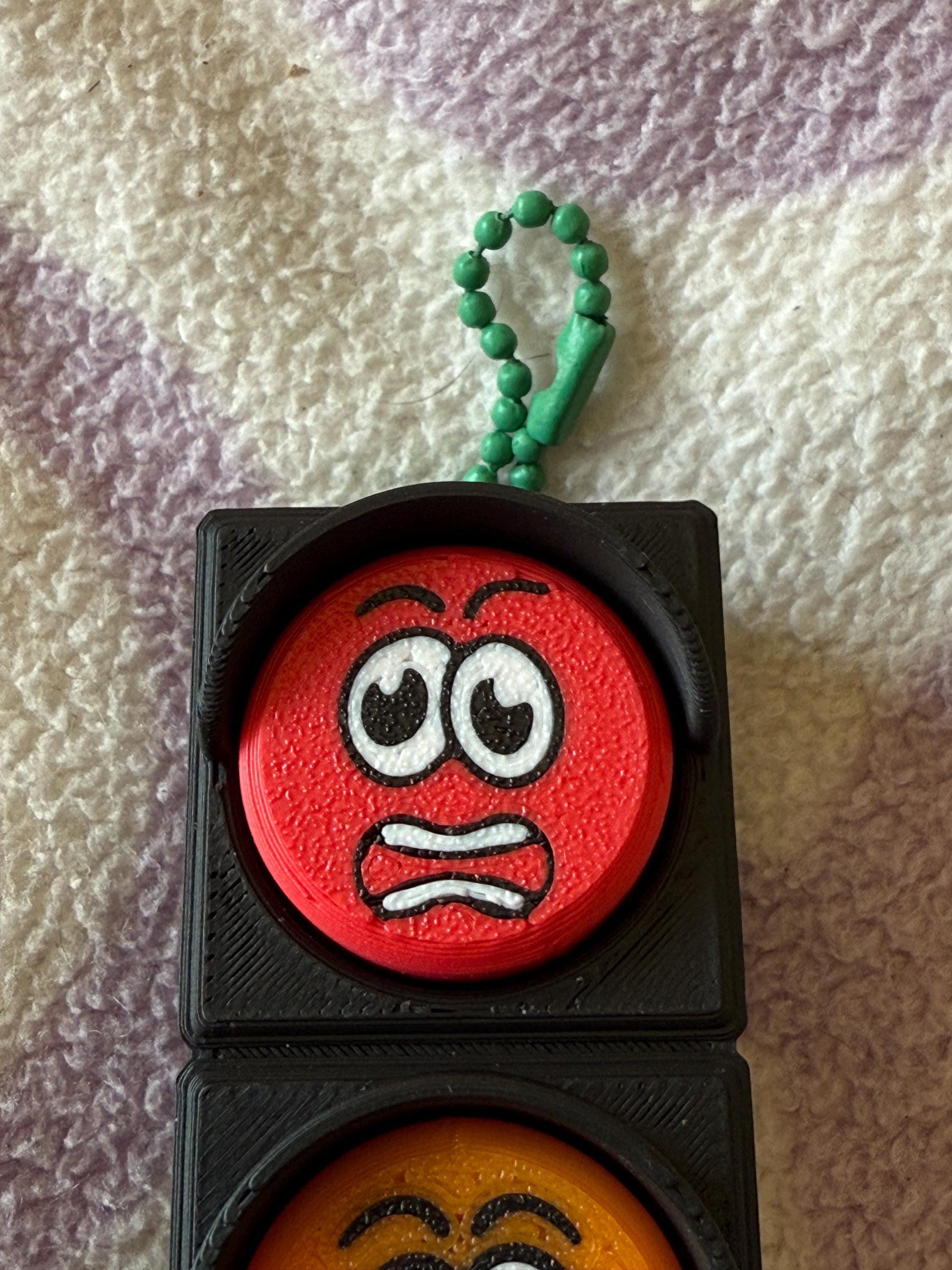 3D Printed Traffic Light Clicker – Funny Face Fidget Toy | ADHD Stress Relief | Red, Orange & Green | Handmade Clicky Fun!
