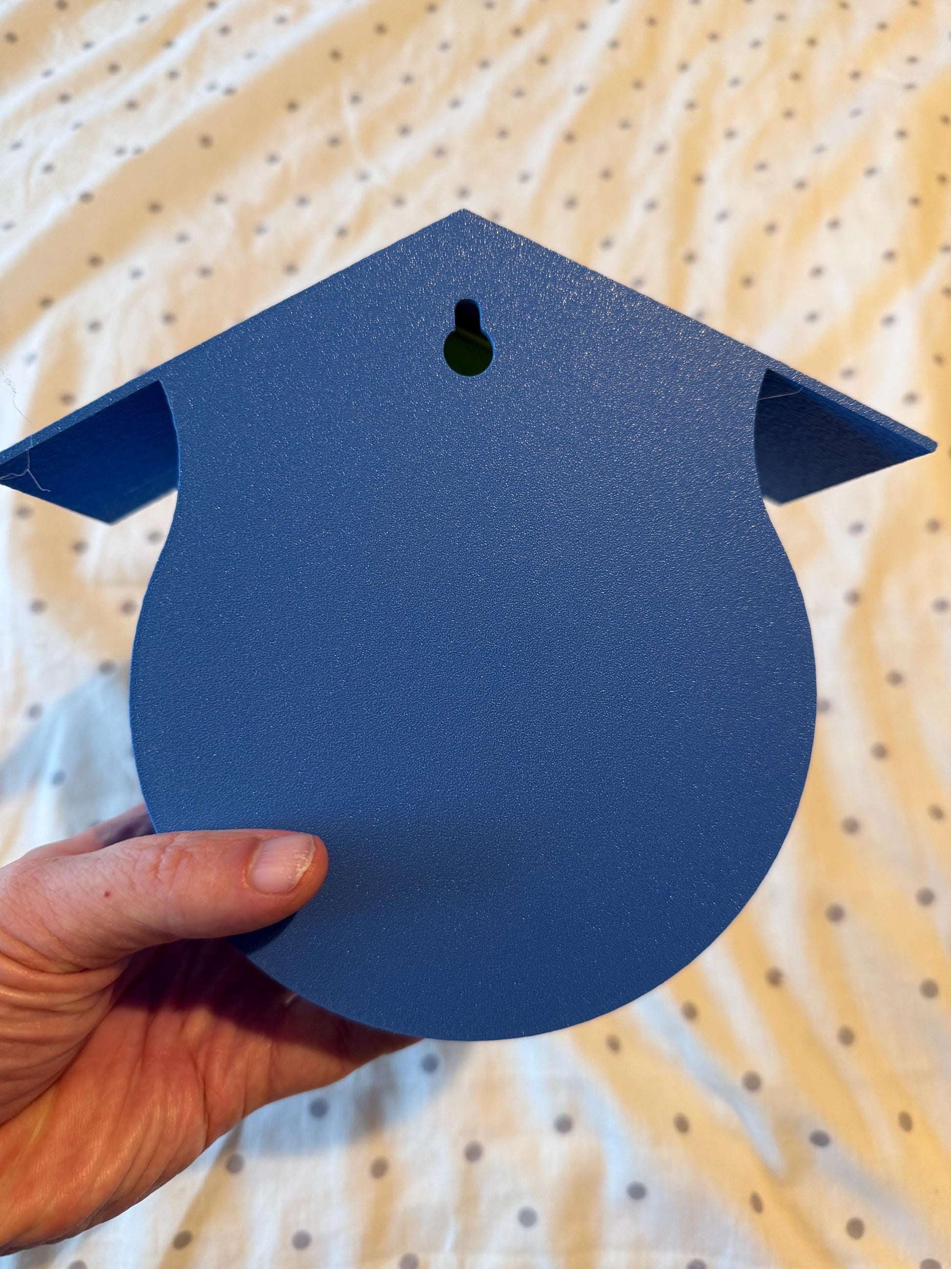 3D Printed Classic Birdhouse – Custom Two-Color Design | Modern Garden Décor for Feathered Friends