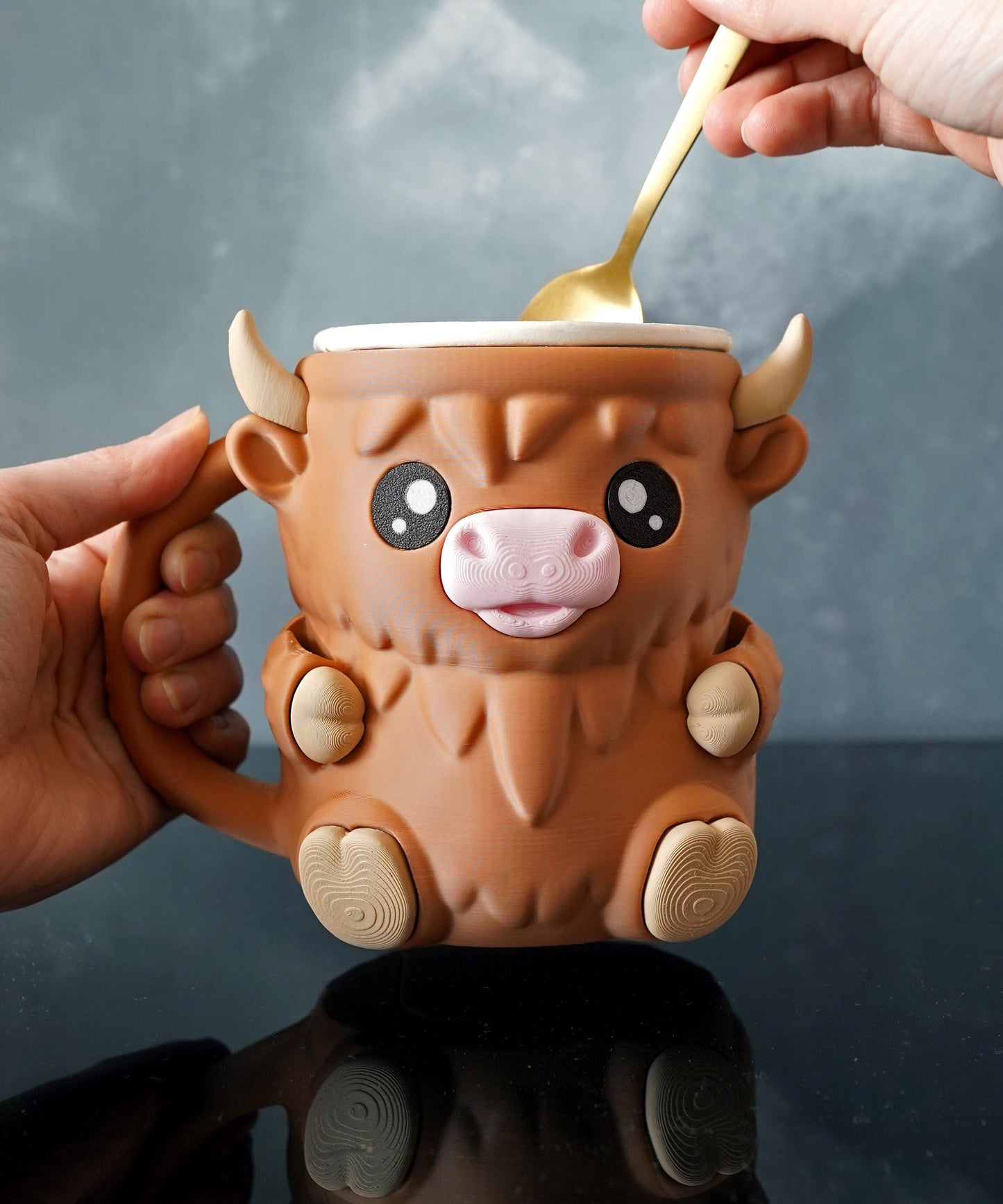 Ferdinand, the Highland Cow Ice Cream Pint Holder | Eco Friendly 3D Printed Pint Cozy with Spoon Slots | Cute Cat Gift for Ice Cream Lovers