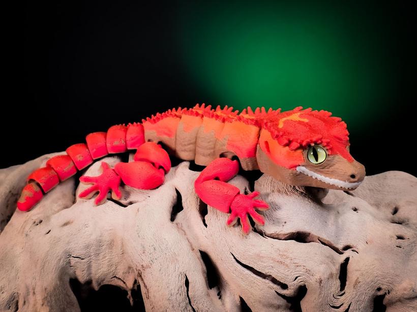 3D Printed Articulated Crested Gecko | Fidget Toy | Gift | Stocking Filler | Sensory Toy | Desk Sitter | Decorative Figurine