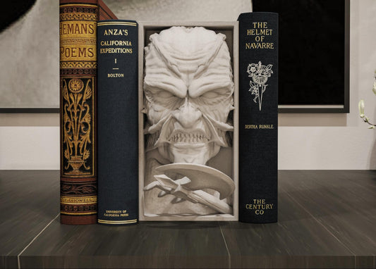 Creeping Monster Book Nook | Spooky Fantasy Bookshelf Insert 3D Printed