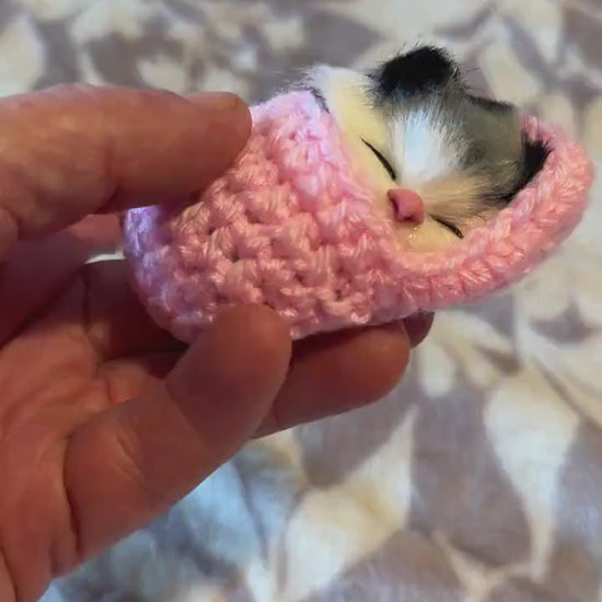Handmade Cute Sleeping Kitten in Crochet Slipper With KeepSake Card Emotional Support Wellbeing Gift Sweet Decorative Keepsake