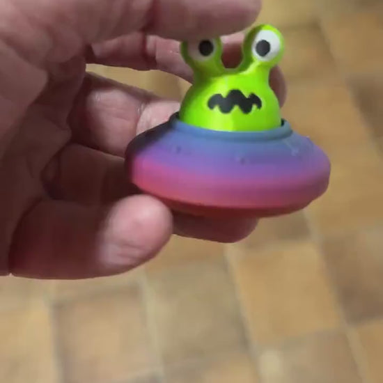 Adorable 3D Printed Alien Ufo Clicker - Perfect Handheld Size! Adhd