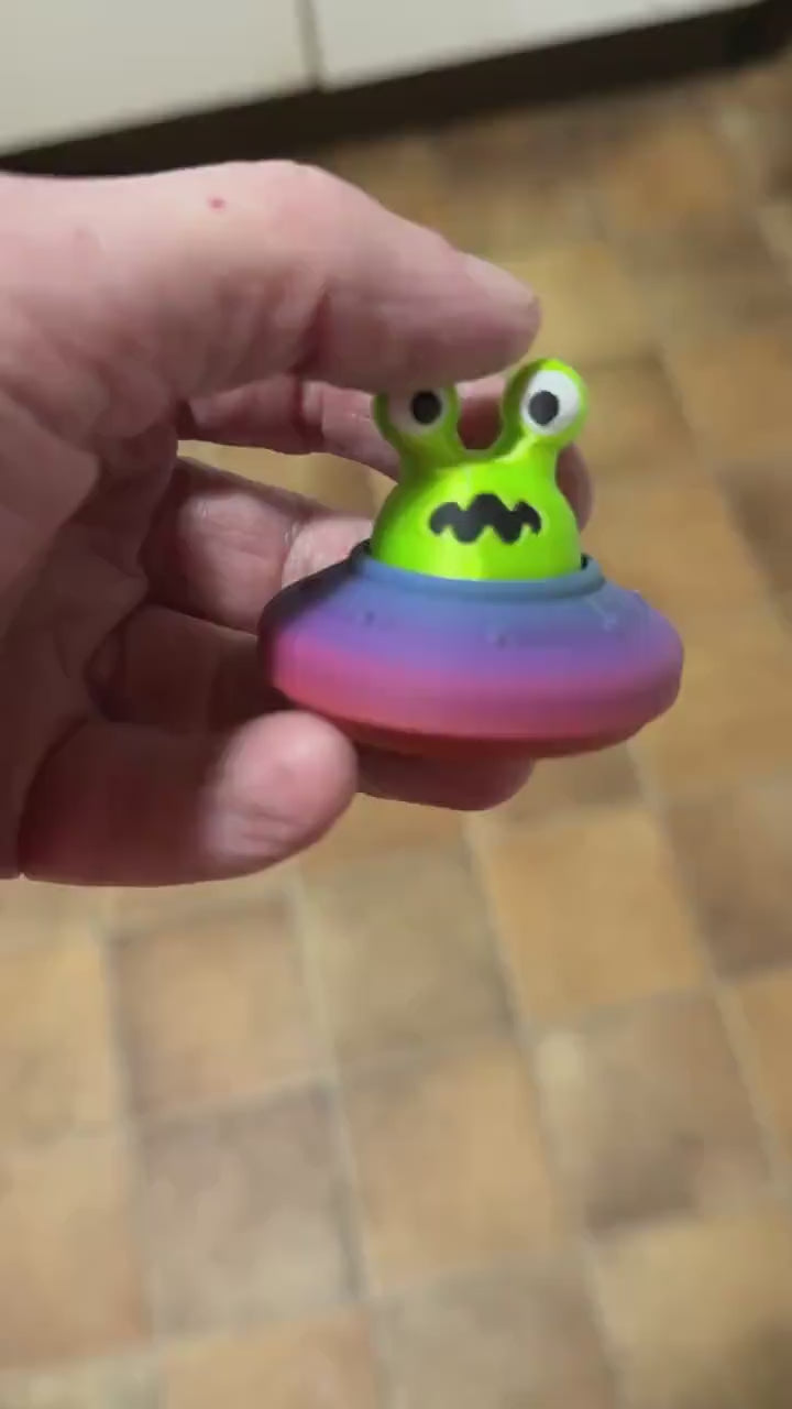 Adorable 3D Printed Alien Ufo Clicker - Perfect Handheld Size! Adhd